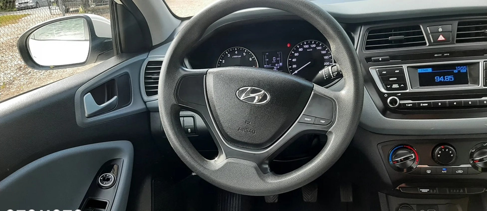 Hyundai i20 cena 32900 przebieg: 151000, rok produkcji 2016 z Elbląg małe 301
